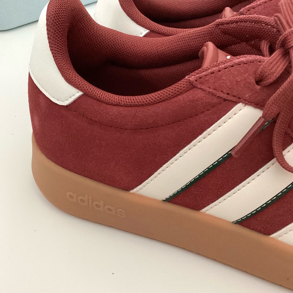 \Adidas\ NWT Men’s Barreda Sneakers - Picture 8 of 12